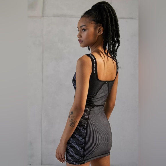 iets frans… Urban Outfitters Mini Dress with Zip and U Neck in Black/White, Sz S - Picture 3 of 11